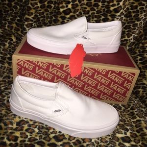 White classic low top vans